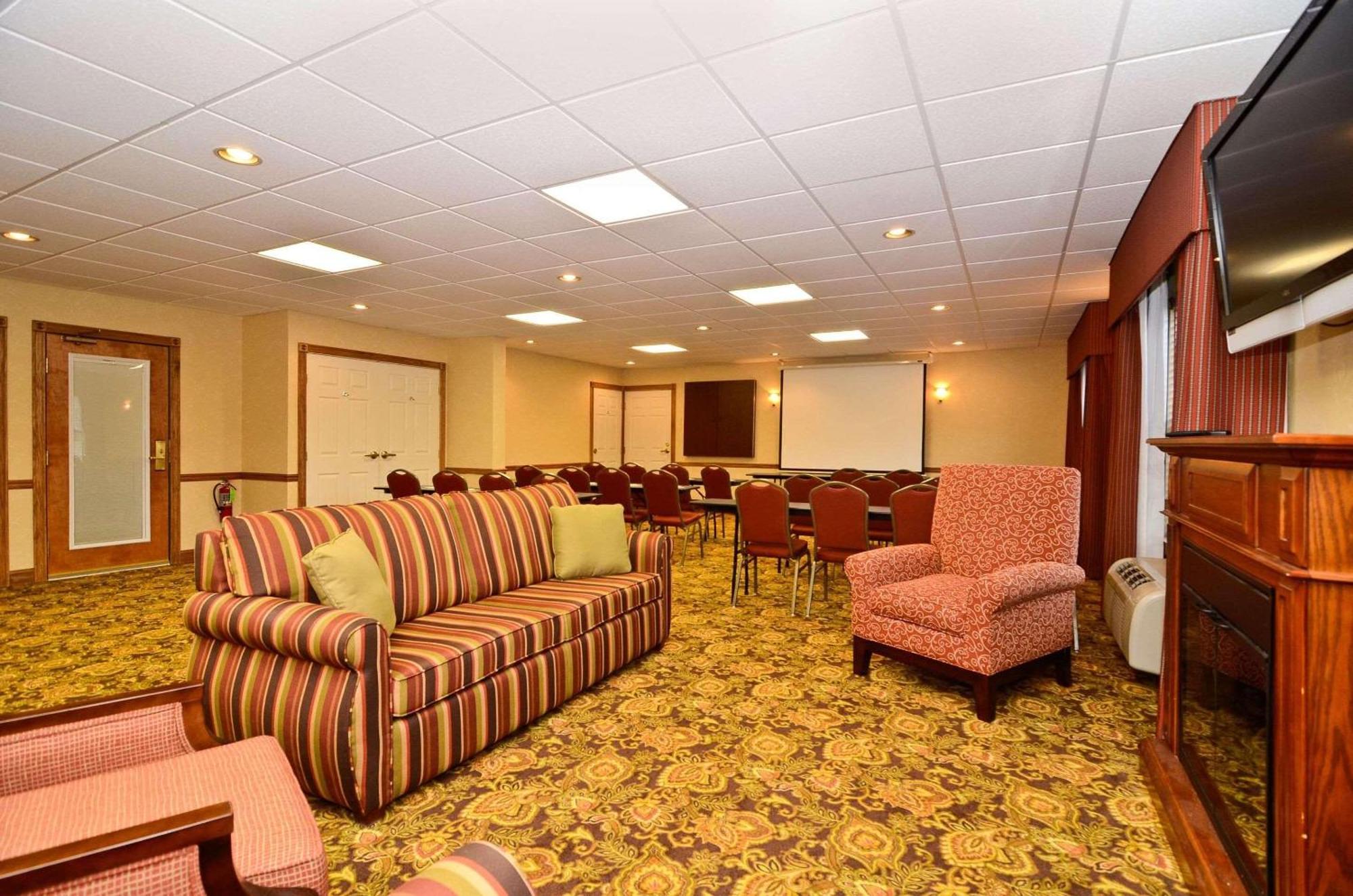 Country Inn & Suites By Radisson, Stevens Point, Wi Екстериор снимка